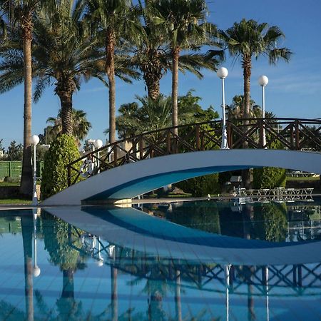 Aloe Hotel 파포스 외부 사진