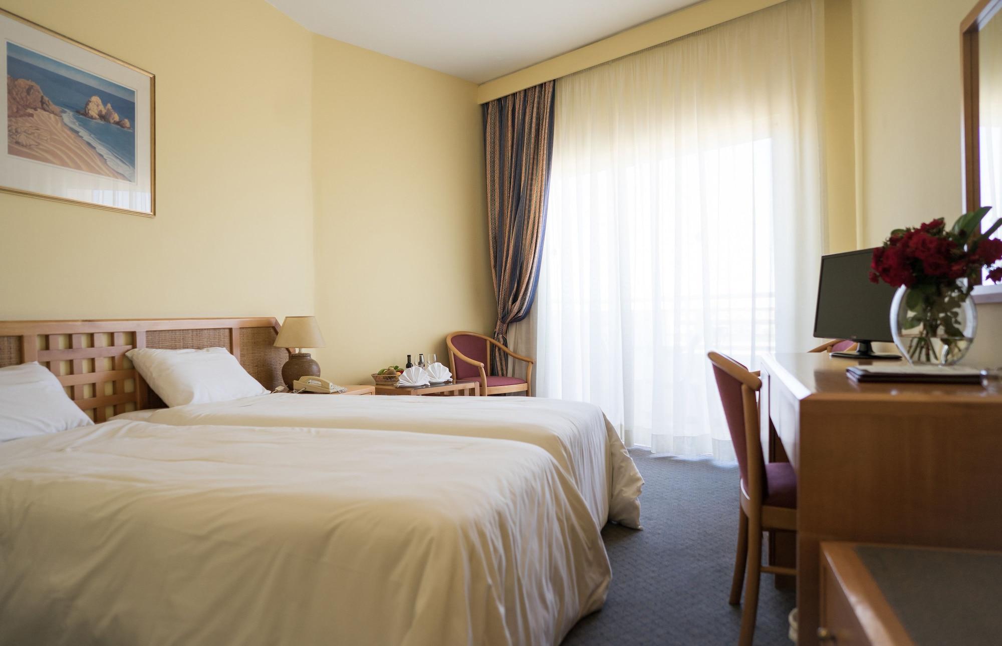 Aloe Hotel 파포스 외부 사진