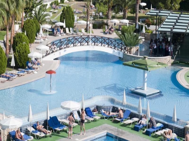 Aloe Hotel 파포스 외부 사진