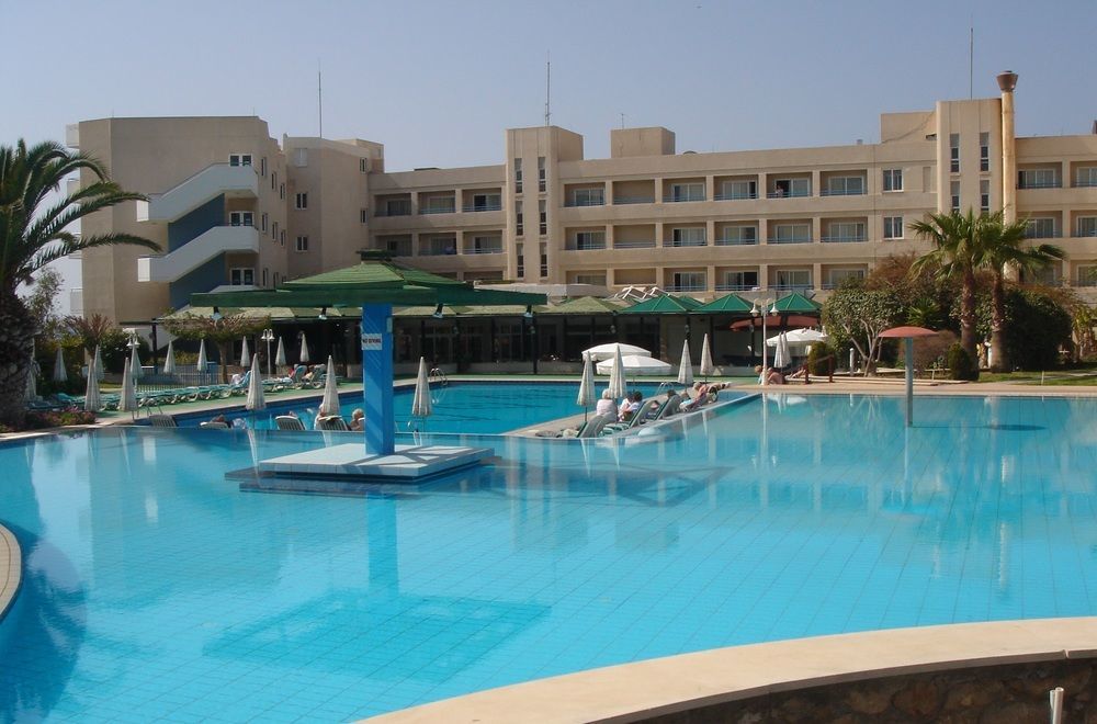 Aloe Hotel 파포스 외부 사진