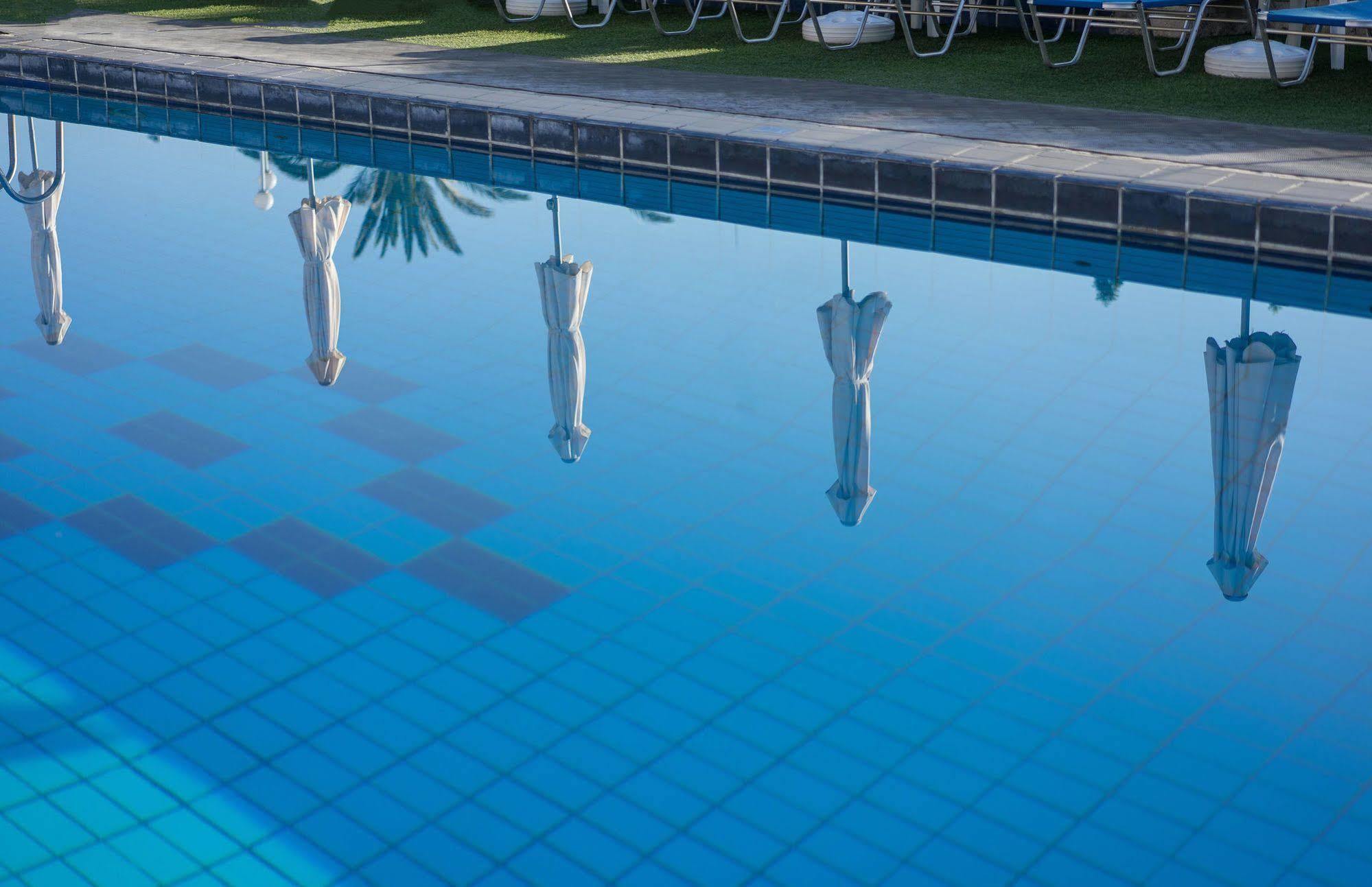 Aloe Hotel 파포스 외부 사진