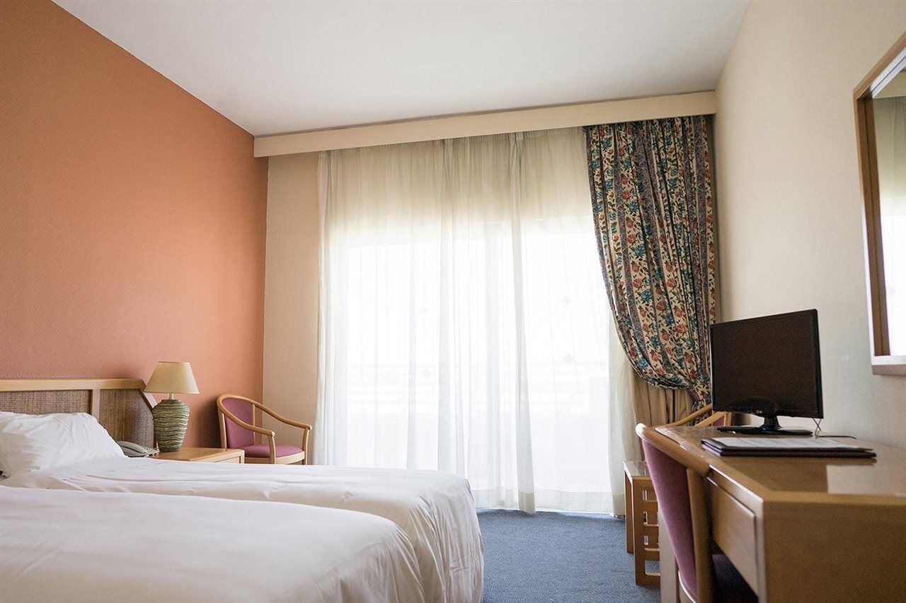 Aloe Hotel 파포스 외부 사진